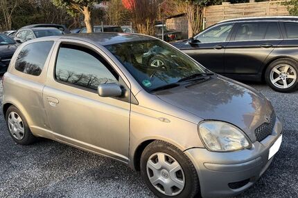 Toyota Yaris 221.000 km 999 &euro; Detmold 32758