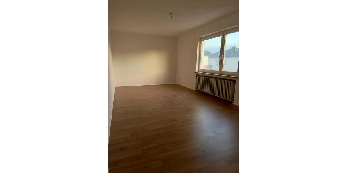 Etagenwohnung Brakel - 3.5 Zimmer, 90 m&sup2;, 550&euro; | Angebot:27594703