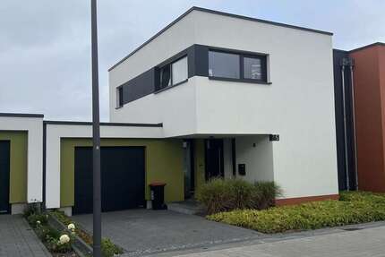 Haus zum Mieten in Paderborn 1.820 € 164 m²