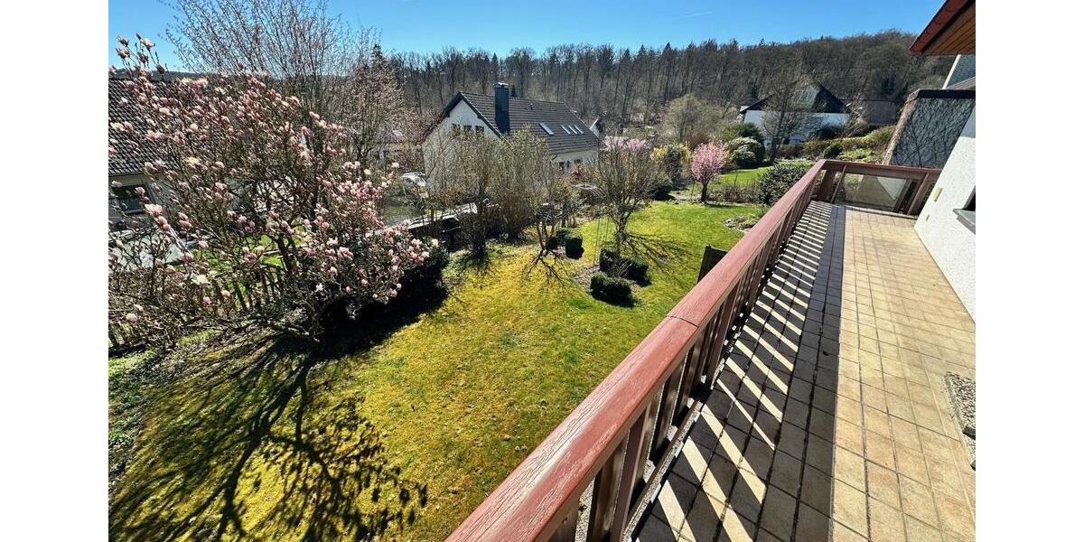Einfamilienhaus Marsberg - 7 Zimmer, 252 m&sup2;, 275.000&euro; | Angebot:27001789