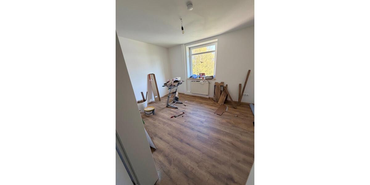 Doppelhaushälfte Bad Wünnenberg - 5 Zimmer, 190 m&sup2;, 1.600&euro; | Angebot:25844201