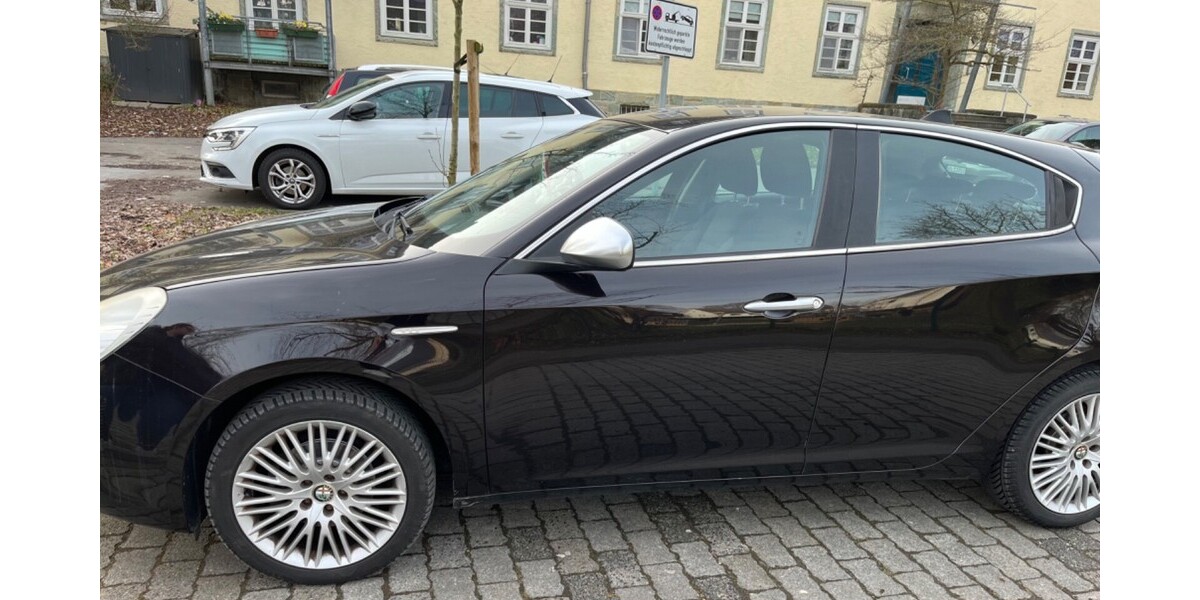 Alfa Romeo Giulietta 207.000 km 4.500 € Lippstadt 59555