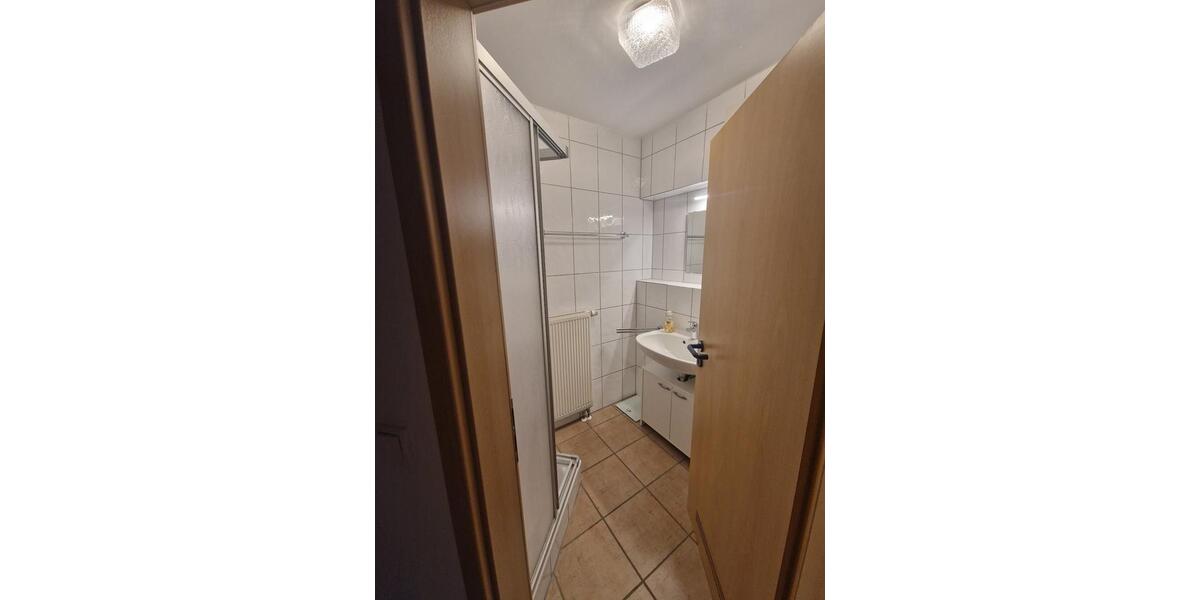 Dachgeschoßwohnung Paderborn Univiertel - 2 Zimmer, 42 m&sup2;, 390&euro; | Angebot:25396077