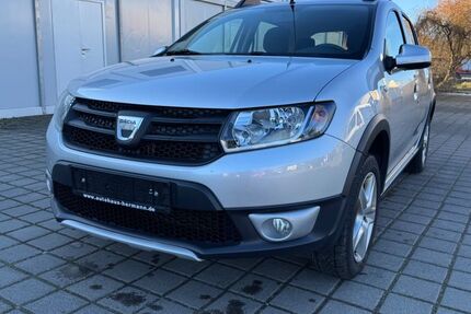Dacia Sandero 49.680 km 8.699 &euro; Paderborn 33104