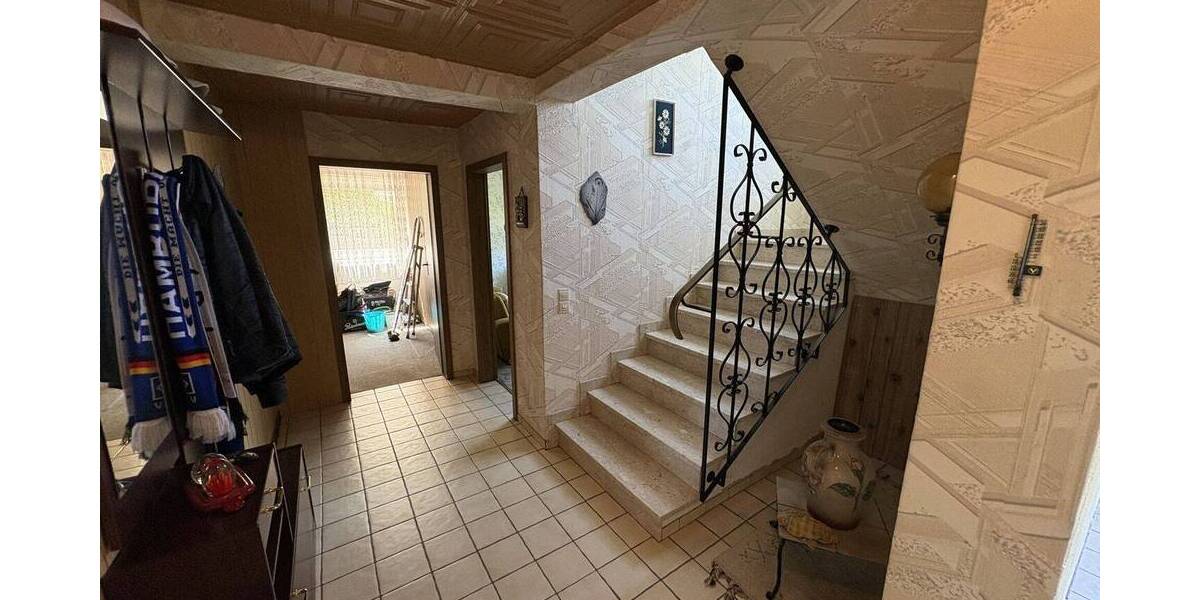 Mehrfamilienhaus, Wohnhaus Altenbeken - 8 Zimmer, 171 m&sup2;, 298.000&euro; | Angebot:26816526