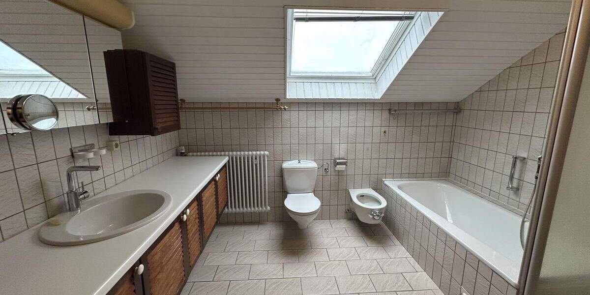 Einfamilienhaus Steinheim - 6 Zimmer, 262 m&sup2;, 350.000&euro; | Angebot:25687039