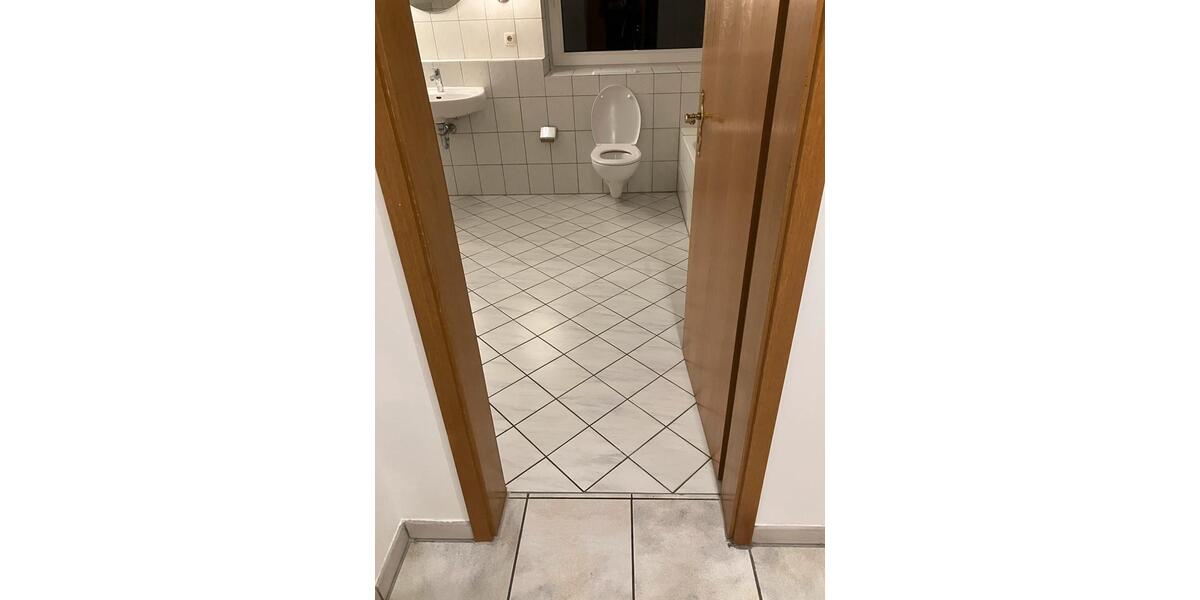 Dachgeschoßwohnung Delbrück - 3 Zimmer, 100 m&sup2;, 770&euro; | Angebot:25404249