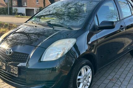 Toyota Yaris 186.123 km 2.650 € Paderborn 33100