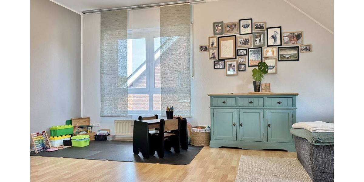 Etagenwohnung Augustdorf - 4 Zimmer, 127 m&sup2;, 1.080&euro; | Angebot:26887202
