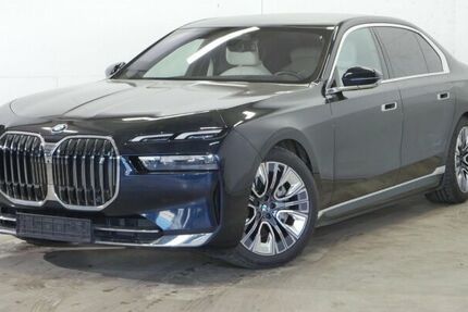 BMW i7 52.990 km 85.840 &euro; Paderborn 33100