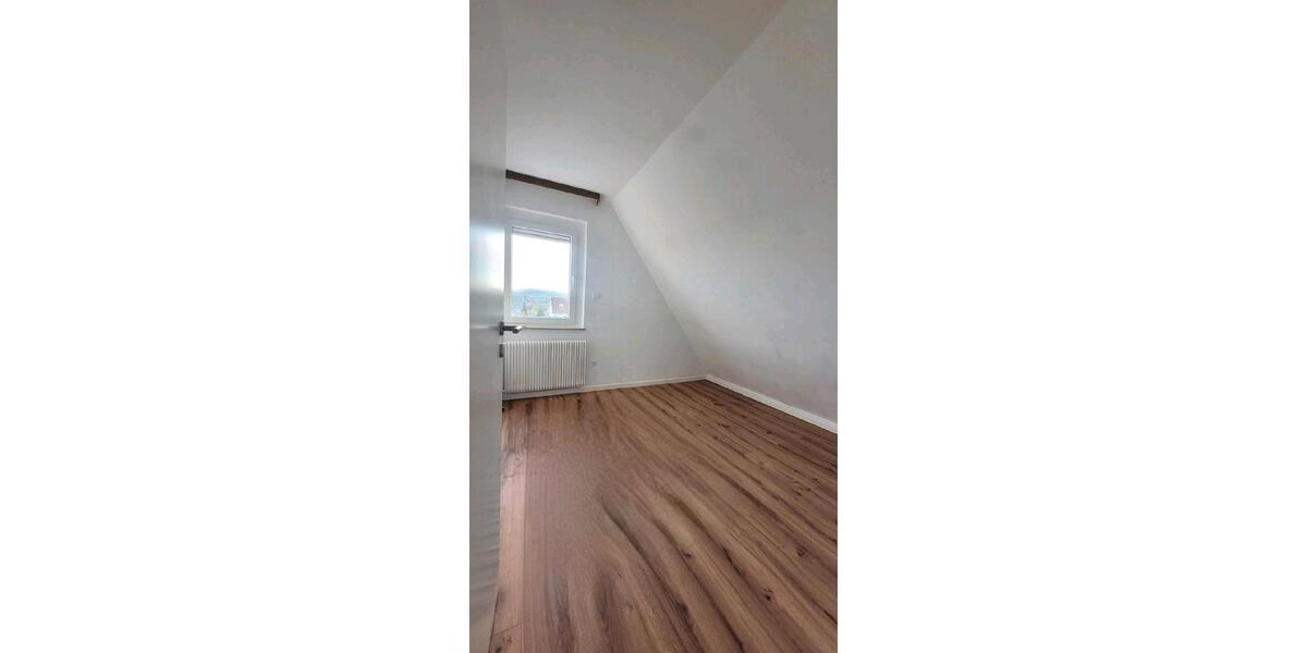 Einfamilienhaus Detmold - 5 Zimmer, 105 m&sup2;, 1.350&euro; | Angebot:27615037