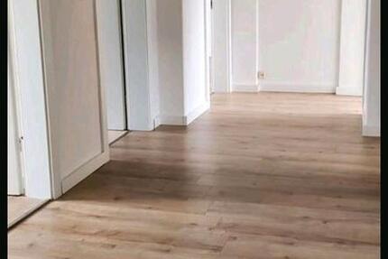 Wohnung Altenbeken - 4 Zimmer, 650&euro; | Angebot:22982843