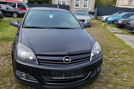 Opel Astra 284.631 km 950 &euro; Detmold 32756