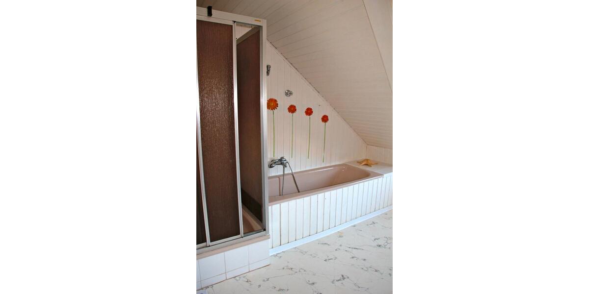 Dachgeschoßwohnung Paderborn - 3 Zimmer, 95 m&sup2;, 885&euro; | Angebot:27587035