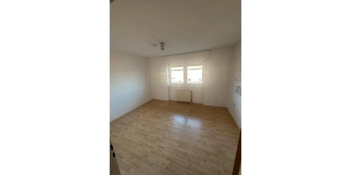 Etagenwohnung Detmold - 3 Zimmer, 76 m&sup2;, 155.000&euro; | Angebot:24767732