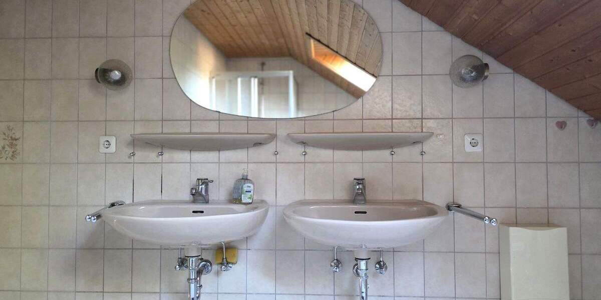 Reihenmittelhaus Paderborn Schloß Neuhaus - 4 Zimmer, 106 m&sup2;, 299.000&euro; | Angebot:25744189