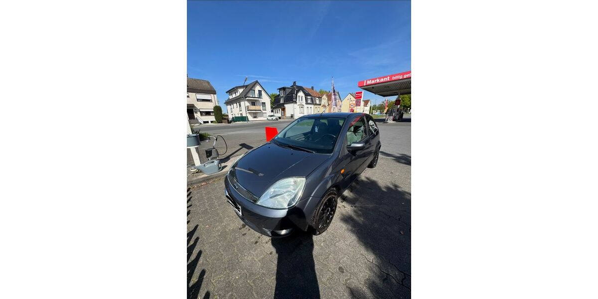 Ford Fiesta 144.795 km 4.100 &euro; Lippstadt 59555