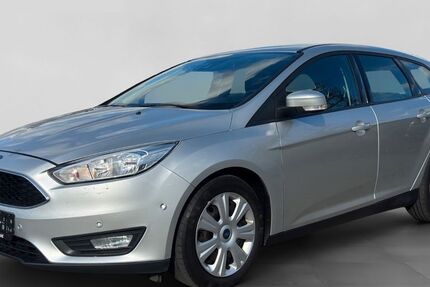 Ford Focus 71.000 km 8.259 &euro; Detmold 32758