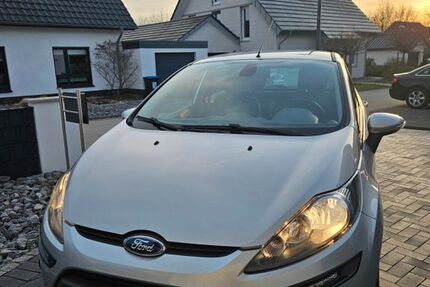 Ford Fiesta 249.300 km 2.400 &euro; Paderborn 33106