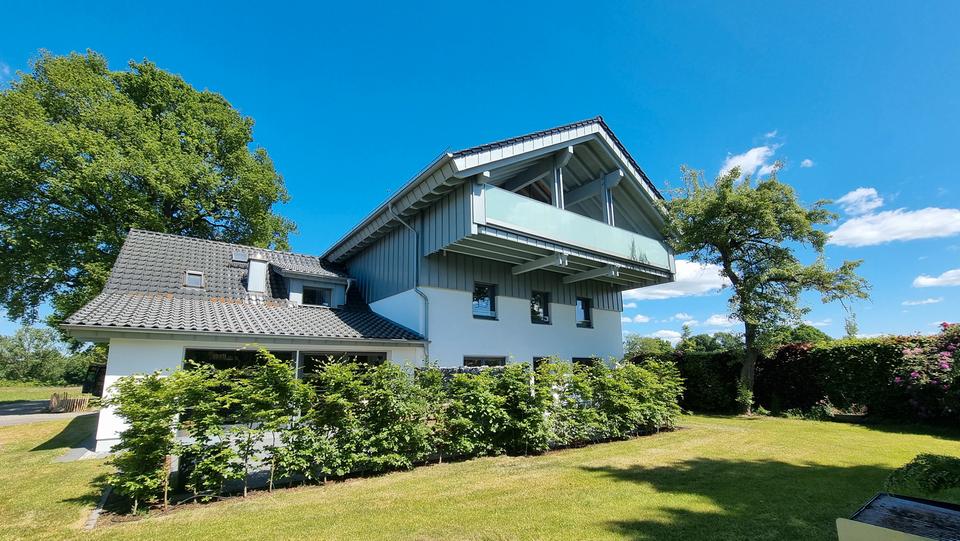 Moderne Wohnung mit dem Wohngefühl einer Doppelhaushälfte – Erstbezug nach Sanierung! zimmer