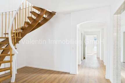 Wohnung Detmold Detmold-Nord - 5 Zimmer, 171 m&sup2;, 1.400&euro; | Angebot:25839302