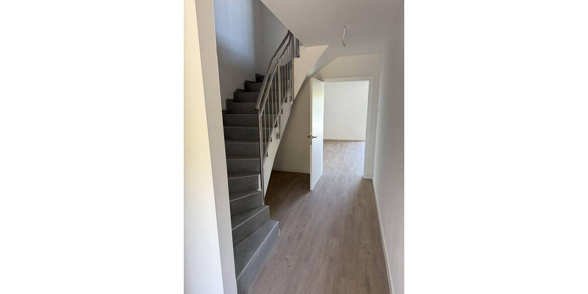 Mehrfamilienhaus, Wohnhaus Paderborn-Neuenbeken Neuenbeken - 6 Zimmer, 205 m&sup2;, 660.000&euro; | Angebot:26450411