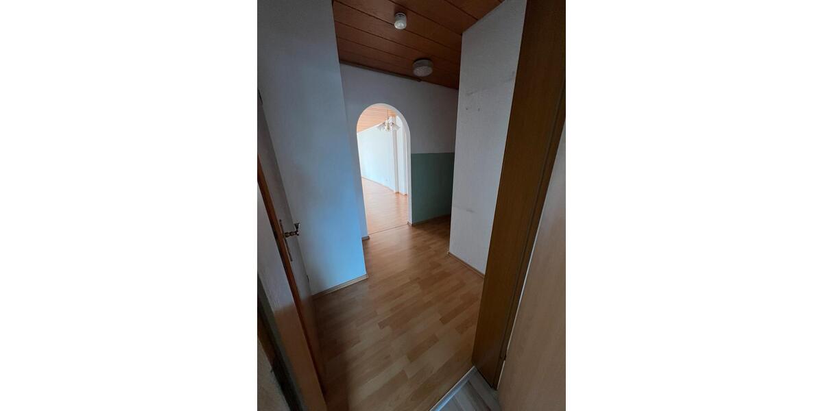 Hochparterre Detmold Hiddesen - 2 Zimmer, 64 m&sup2;, 800&euro; | Angebot:25353923