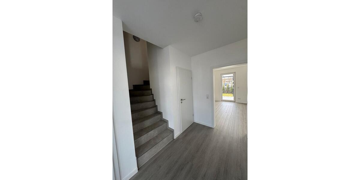 Doppelhaushälfte Bielefeld Sennestadt - 5 Zimmer, 165 m&sup2;, 1.680&euro; | Angebot:25358170