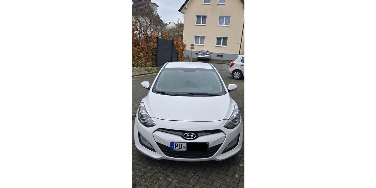 Hyundai i30 133.000 km 9.490 &euro; Paderborn 33098