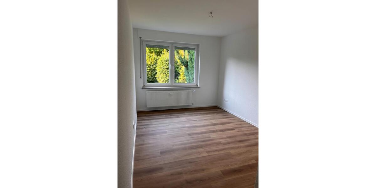 Erdgeschoßwohnung Bad Driburg - 3 Zimmer, 82 m&sup2;, 595&euro; | Angebot:27606163