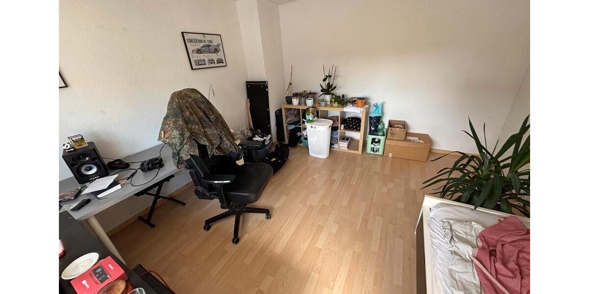Dachgeschoßwohnung Paderborn Univiertel - 4 Zimmer, 50 m&sup2;, 330&euro; | Angebot:26326985