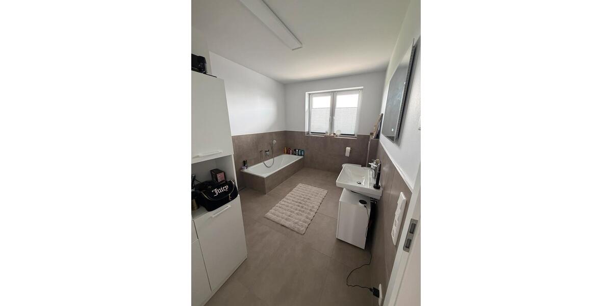 Doppelhaushälfte Rietberg - 4 Zimmer, 126 m&sup2;, 1.600&euro; | Angebot:26030236