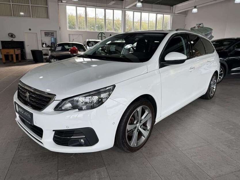 Peugeot 308 132.000 km 10.950 € Paderborn 33106