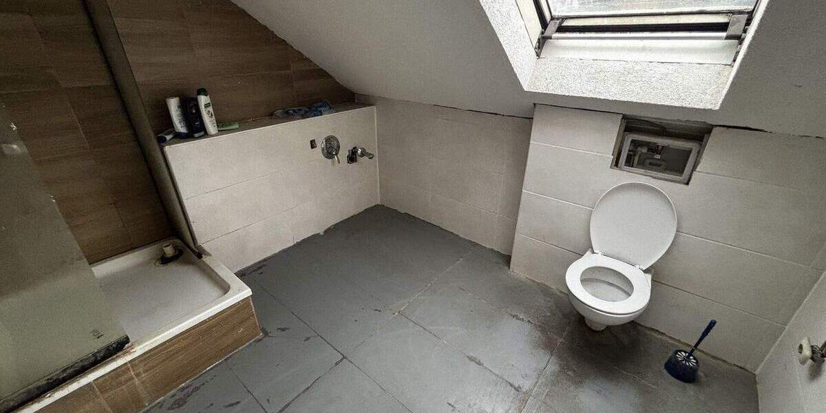 Einfamilienhaus Lichtenau Holtheim - 6 Zimmer, 182 m&sup2;, 249.000&euro; | Angebot:25665641