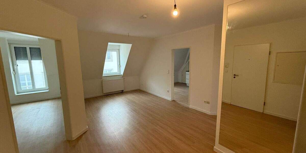 Etagenwohnung Paderborn Kernstadt - 3 Zimmer, 93 m&sup2;, 800&euro; | Angebot:25727519