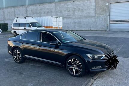 VW Passat 75.000 km 20.500 &euro; Paderborn 33098