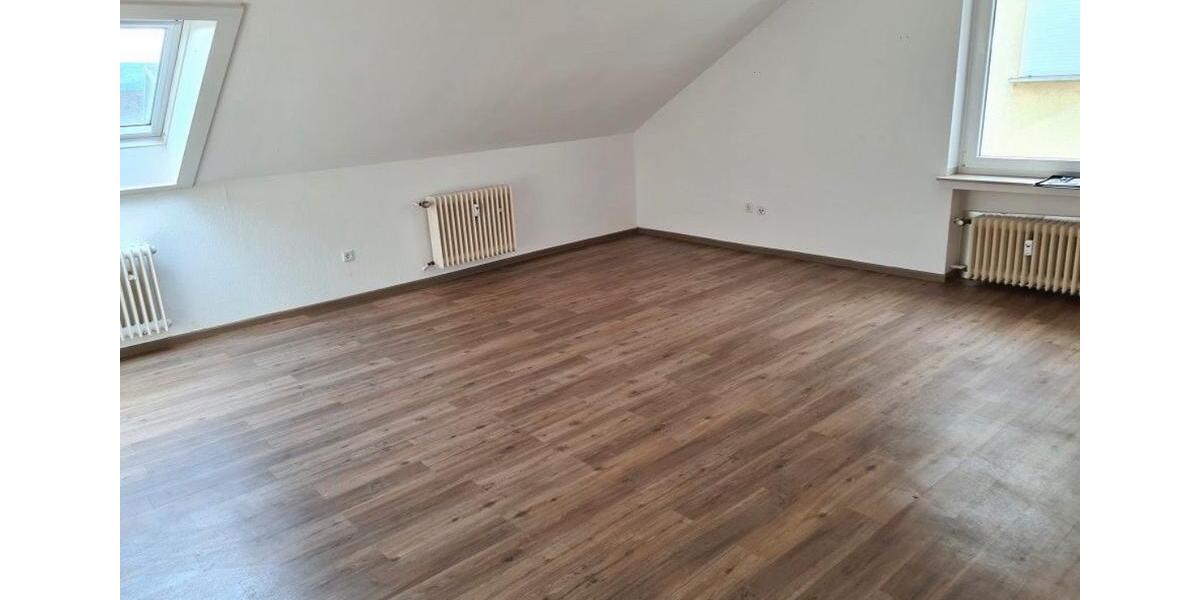 Dachgeschoßwohnung Bad Driburg - 2 Zimmer, 61 m&sup2;, 395&euro; | Angebot:25257669