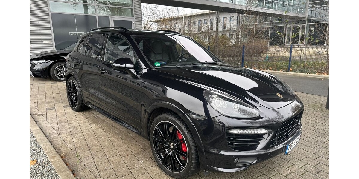 Porsche Cayenne 193.200 km 27.850 &euro; Paderborn 33104