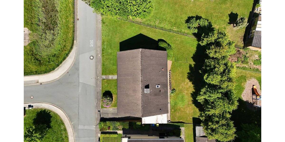 Mehrfamilienhaus, Wohnhaus Altenbeken - 8 Zimmer, 171 m&sup2;, 298.000&euro; | Angebot:26816526