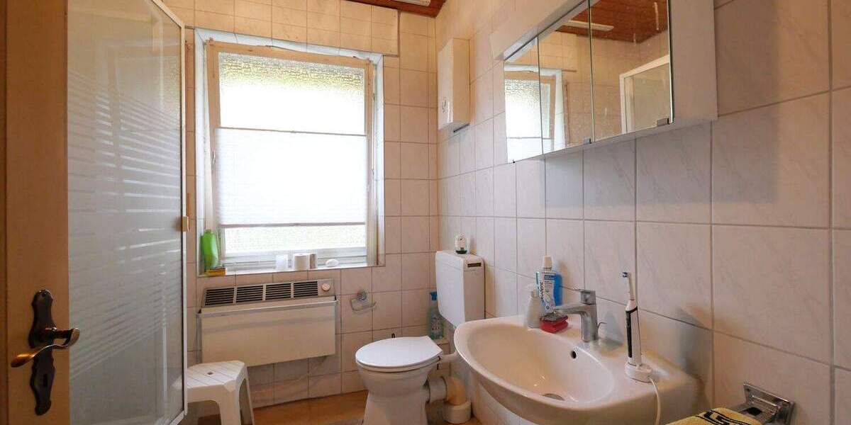 Einfamilienhaus Paderborn / Neuenbeken Neuenbeken - 6 Zimmer, 160 m&sup2;, 279.000&euro; | Angebot:25736022