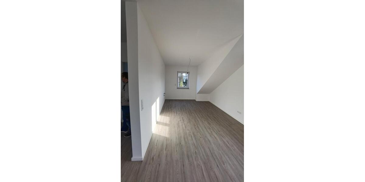 Dachgeschoßwohnung Hövelhof - 3 Zimmer, 101 m&sup2;, 1.200&euro; | Angebot:27621948