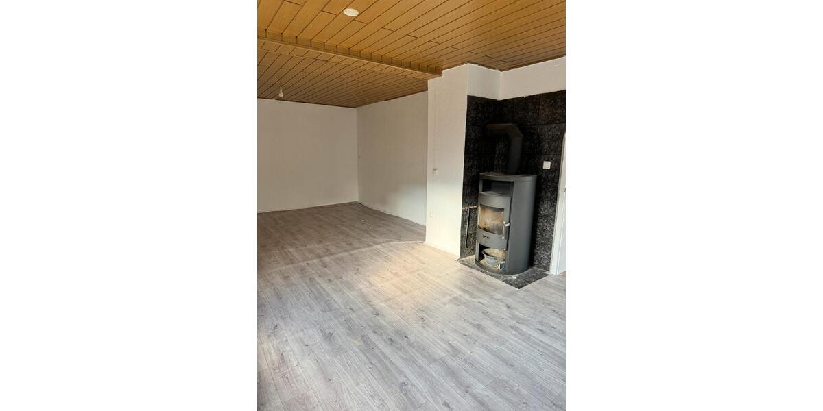 Einfamilienhaus Nieheim - 6 Zimmer, 160 m&sup2;, 1.050&euro; | Angebot:27615646