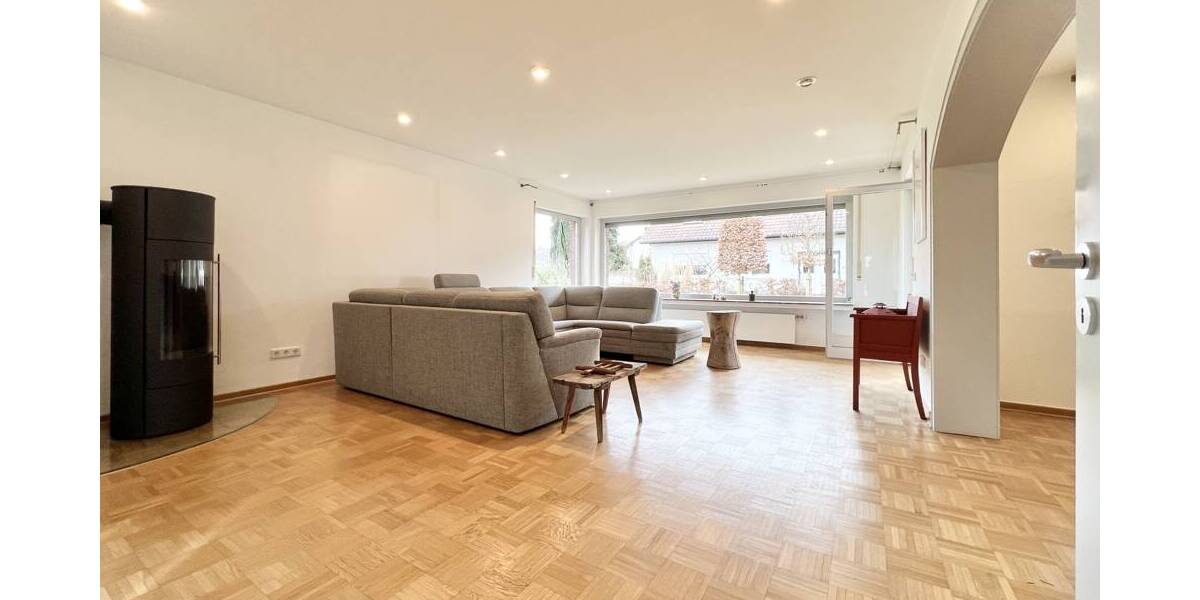 Einfamilienhaus Detmold Diestelbruch - 6 Zimmer, 219 m&sup2;, 525.000&euro; | Angebot:26081142