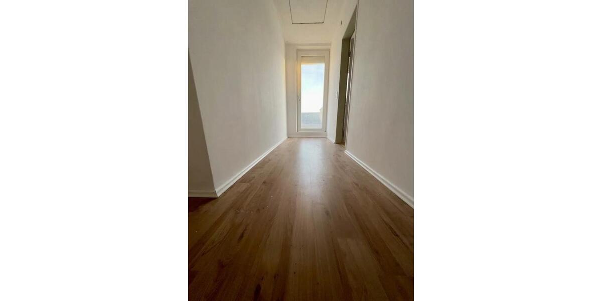 Etagenwohnung Brakel - 3.5 Zimmer, 90 m&sup2;, 550&euro; | Angebot:27594703