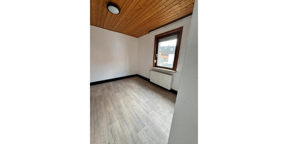 Einfamilienhaus Nieheim - 6 Zimmer, 160 m&sup2;, 115.000&euro; | Angebot:26939542
