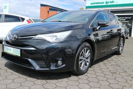 Toyota Avensis 128.319 km 13.990 &euro; Paderborn Schloß-Neuhaus 33104