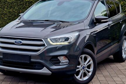 Ford Kuga 122.000 km 13.499 &euro; Bad Lippspringe 33175