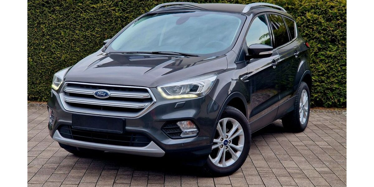 Ford Kuga 122.000 km 13.499 &euro; Bad Lippspringe 33175