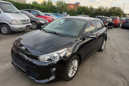 Kia Rio 72.000 km 8.999 &euro; Paderborn 33100