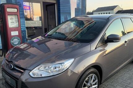 Ford Focus 82.919 km 6.299 &euro; Paderborn 33104